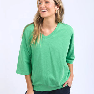 mazie vee neck (81x4358)