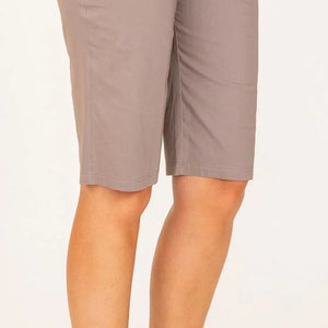 supreme capri short (119B.10)