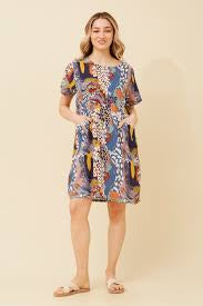 Dress with pockets (D520904)