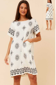 Dress with pocket (D523248)