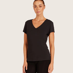 v-neck t-shirt ( vw)